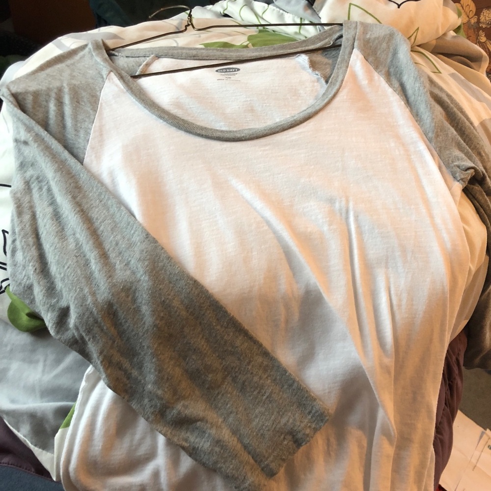 Small 3/4 length shirt